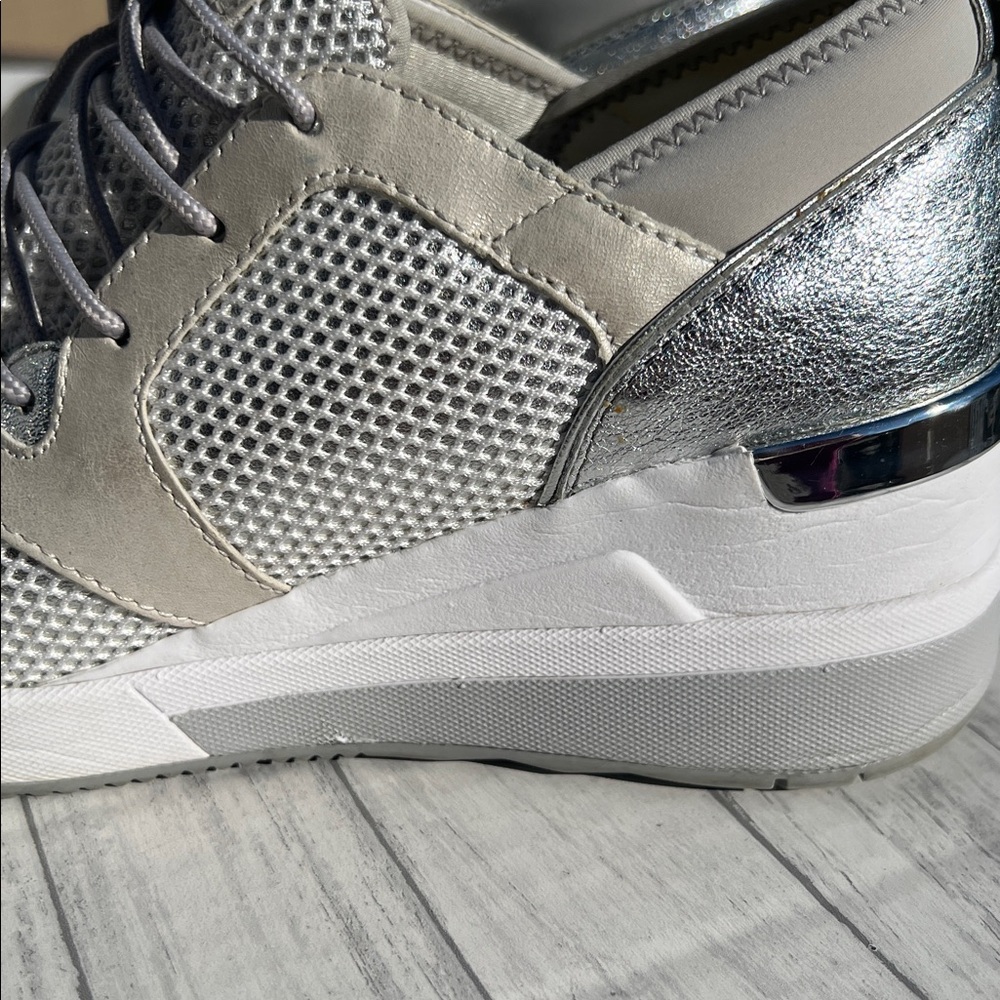 Michael Kors | Liv Trainer Sneakers - Picture 12 of 15